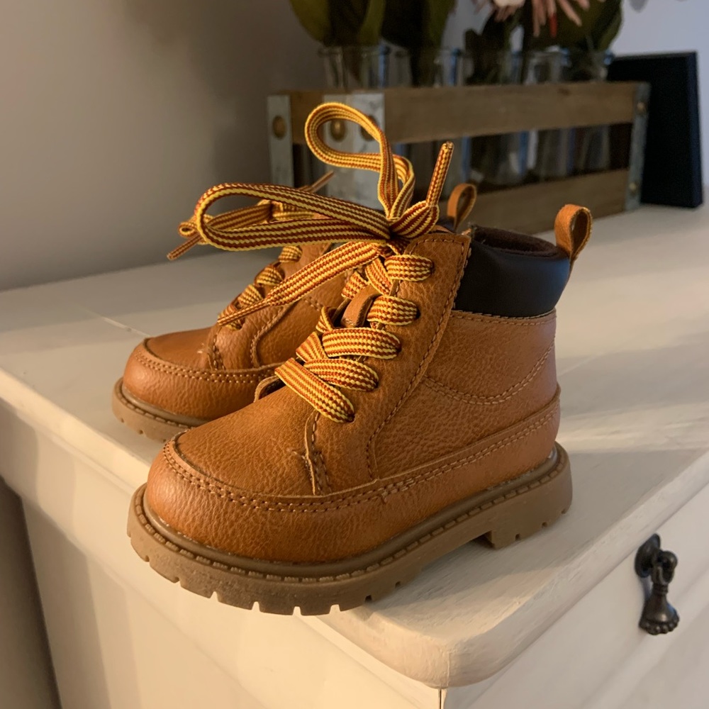 Kids boots